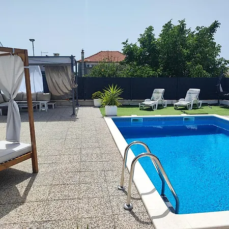 Modern With Pool Near Free Parking * Trogir