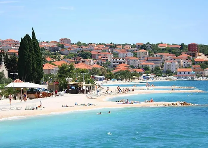 Modern With Pool Near Free Parking