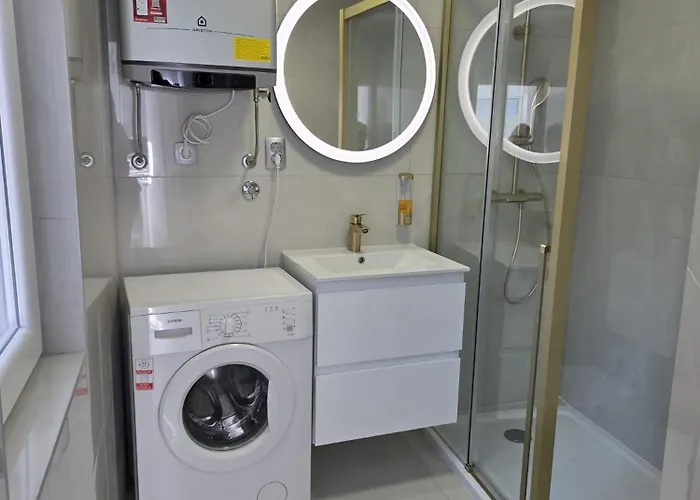 Daire Modern With Pool Near Free Parking *