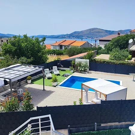Modern With Pool Near Free Parking Διαμέρισμα