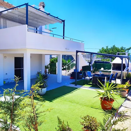 Modern With Pool Near Free Parking Διαμέρισμα