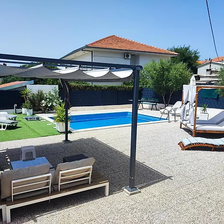 Modern With Pool Near Free Parking Lägenhet *