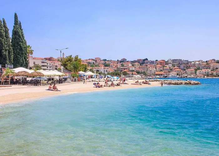 Modern With Pool Near Free Parking アパート *